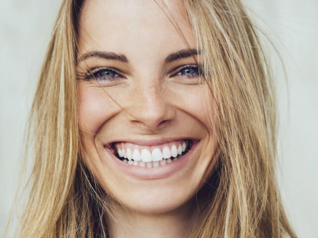 علاج الأسنان في تركيا: 8 نصائح لرحلة علاجية مريحة